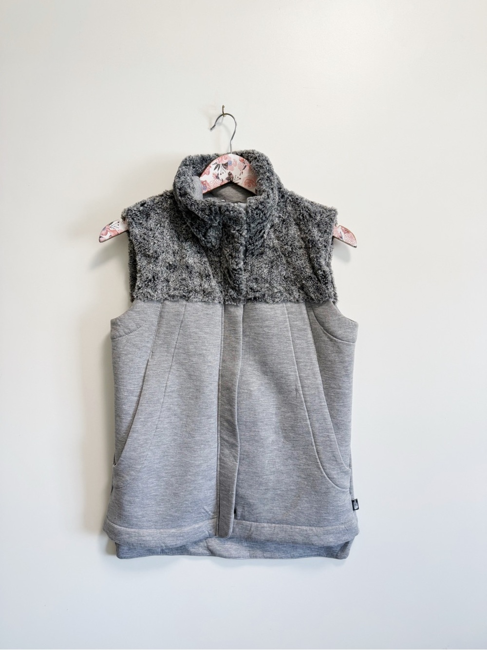 THE NORTH FACE Hybrination Thermal Vest Gray Women’s S Small Fur